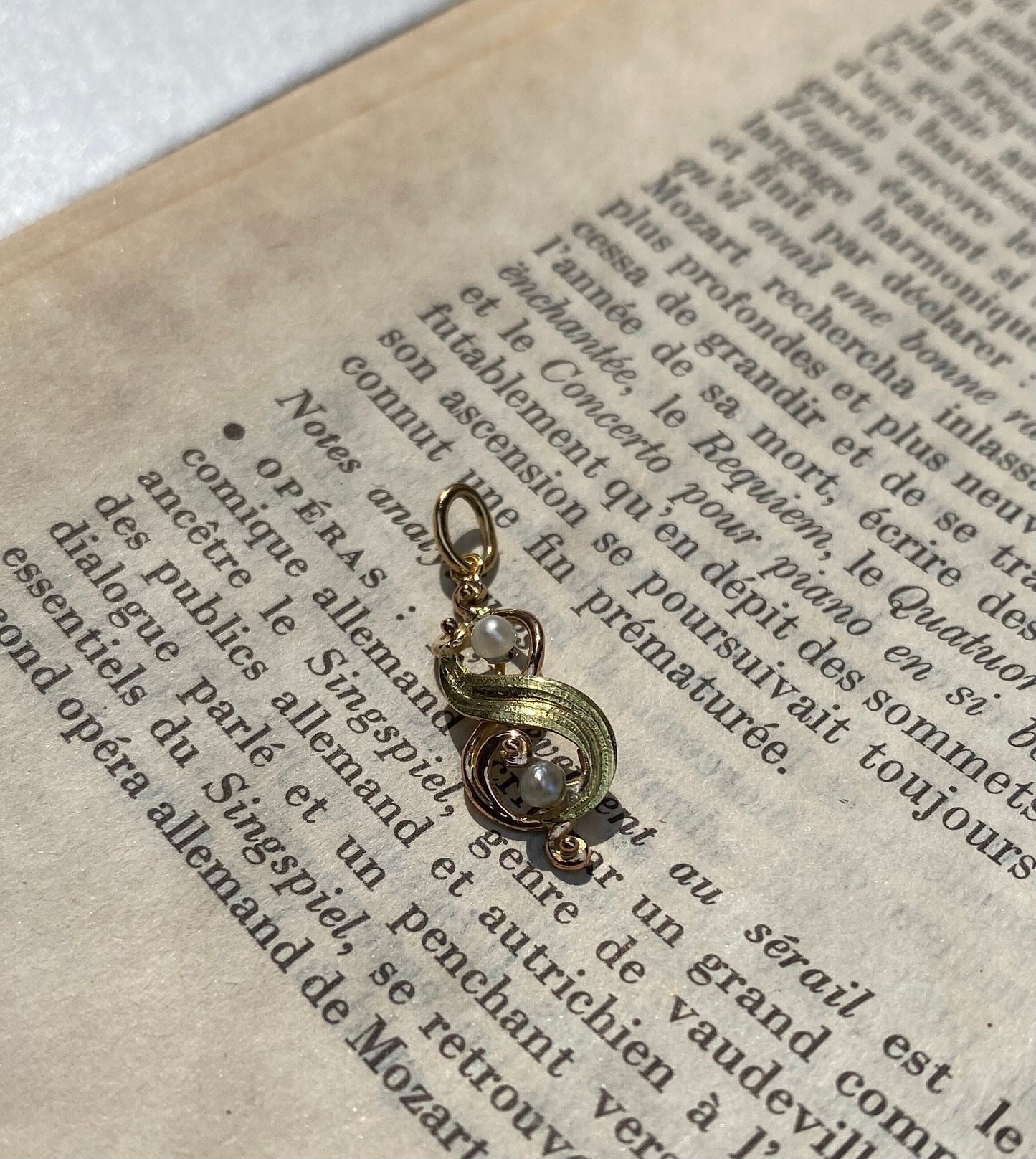 Pendentif vintage Art nouveau en or 18k et perles