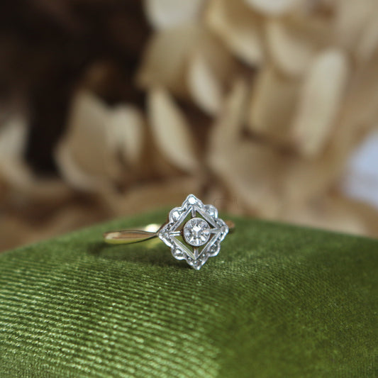 Bague ancienne Art Déco en or 18k (750/1000e) et diamant – bijou vintage années 1920, bague géométrique ajourée