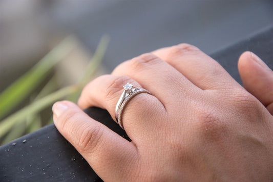 Bague de fiançailles en or blanc 18k, Solitaire diamant naturel 0,14 ct