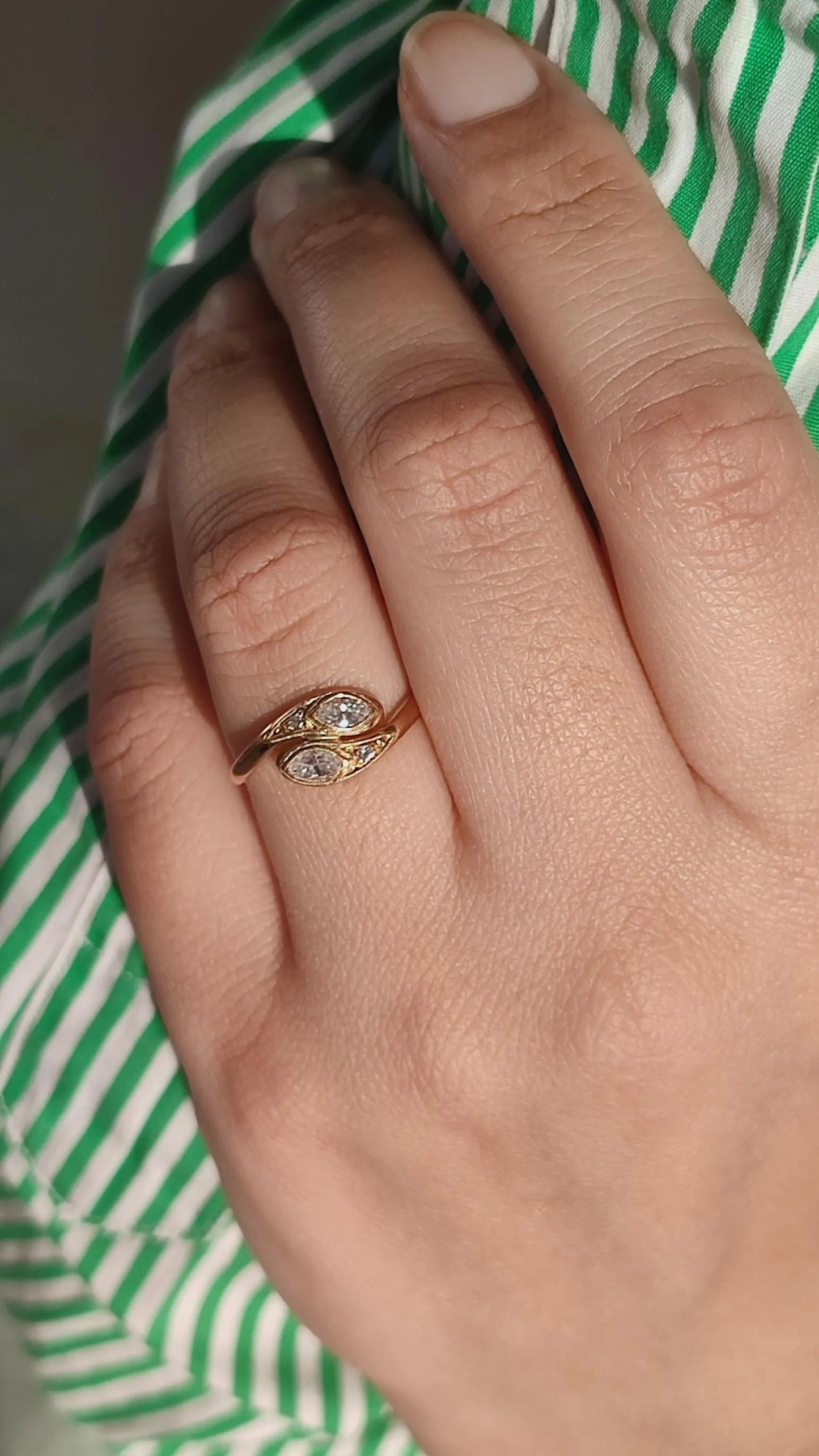 Bague serpents enlacés or 18K diamants navette 0,20 ct "Toi et Moi" vintage