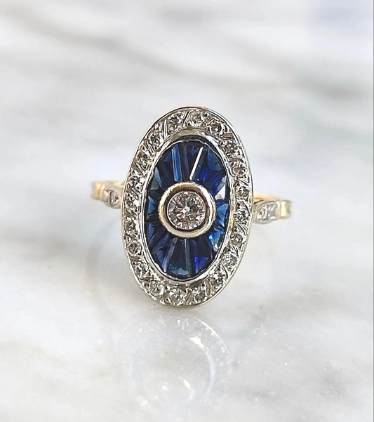 Bague ancienne navette en or 18k, entourage diamants et saphirs calibrés – Art Déco
