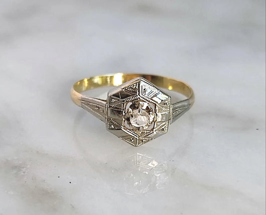 Bague ancienne Art Déco en or jaune et gris 18k, diamant taille ancienne (vers 1920)