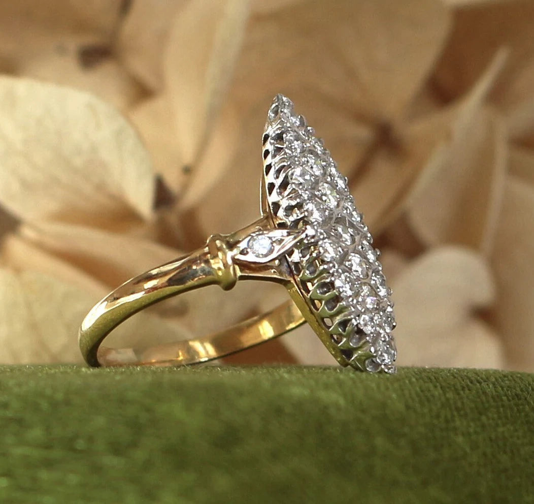 Bague de fiançailles ancienne marquise pavage diamants en or jaune et gris 18K