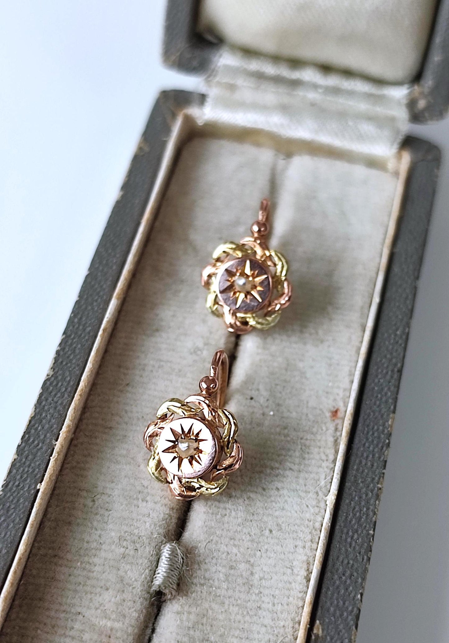 Dormeuses anciennes Napoléon III en or rose et jaune 18k avec perles naturelles – bijoux Belle Époque