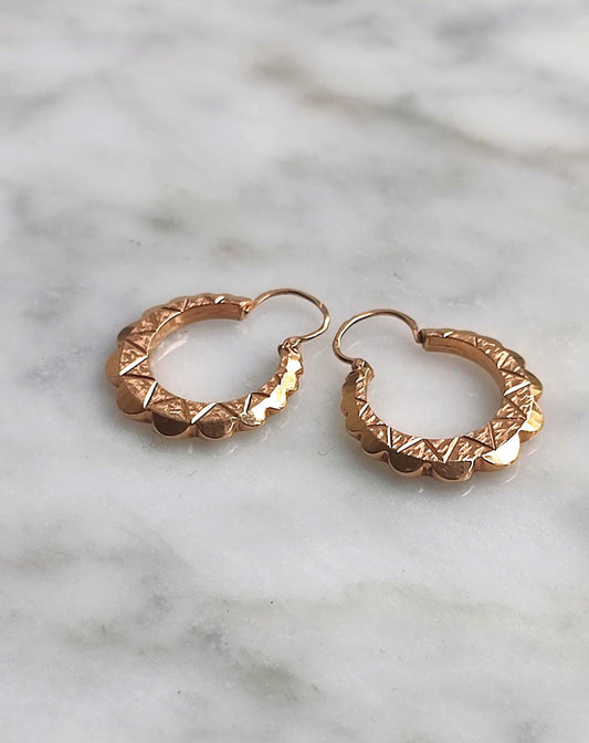 Créoles Vintage texturées en or 18K, style bohème chic