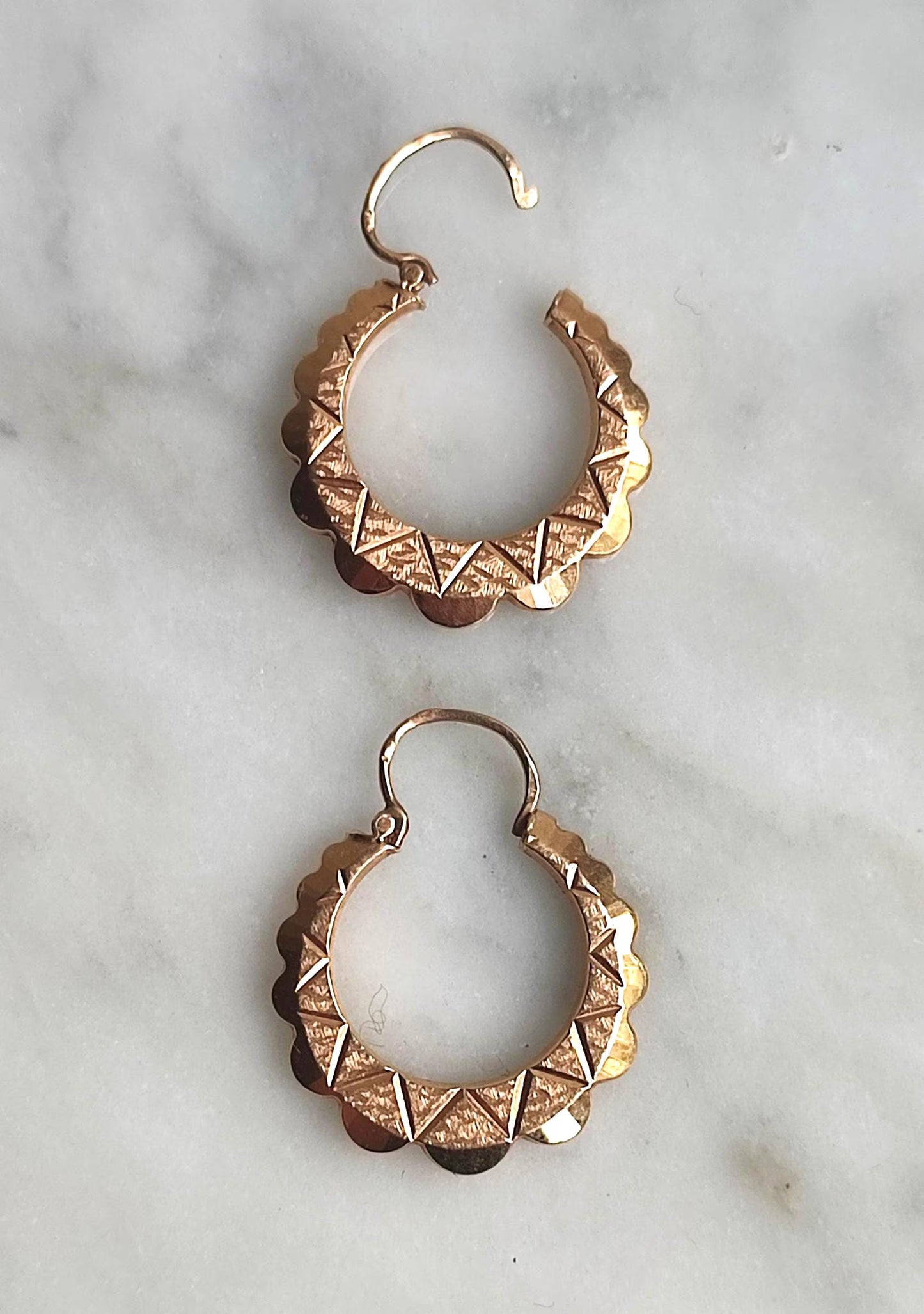 Créoles Vintage texturées en or 18K, style bohème chic