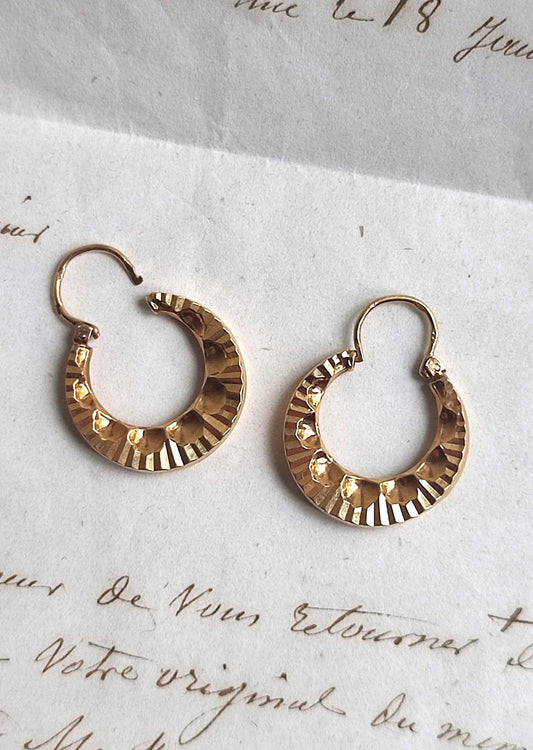 Créoles vintage texturées striées en or jaune 18k, élégantes boucles d’oreilles anciennes