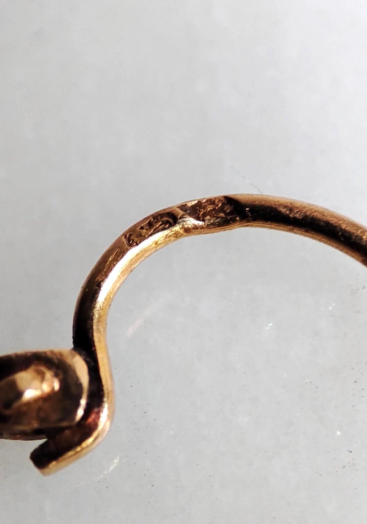Créoles Vintage texturées en or 18K, Elégantes boucles d’oreilles anciennes