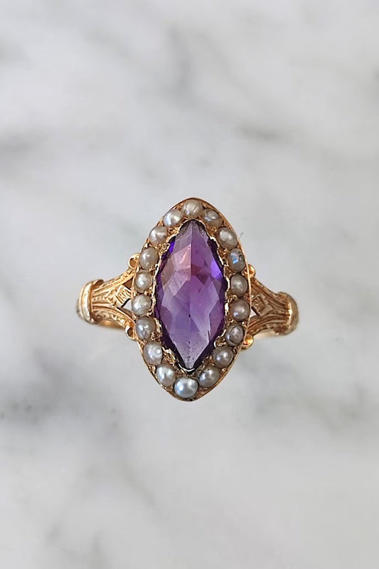Bague victorienne en or jaune 18k et améthyste, entourage perles - 19e siècle - bague de sentiment ancienne