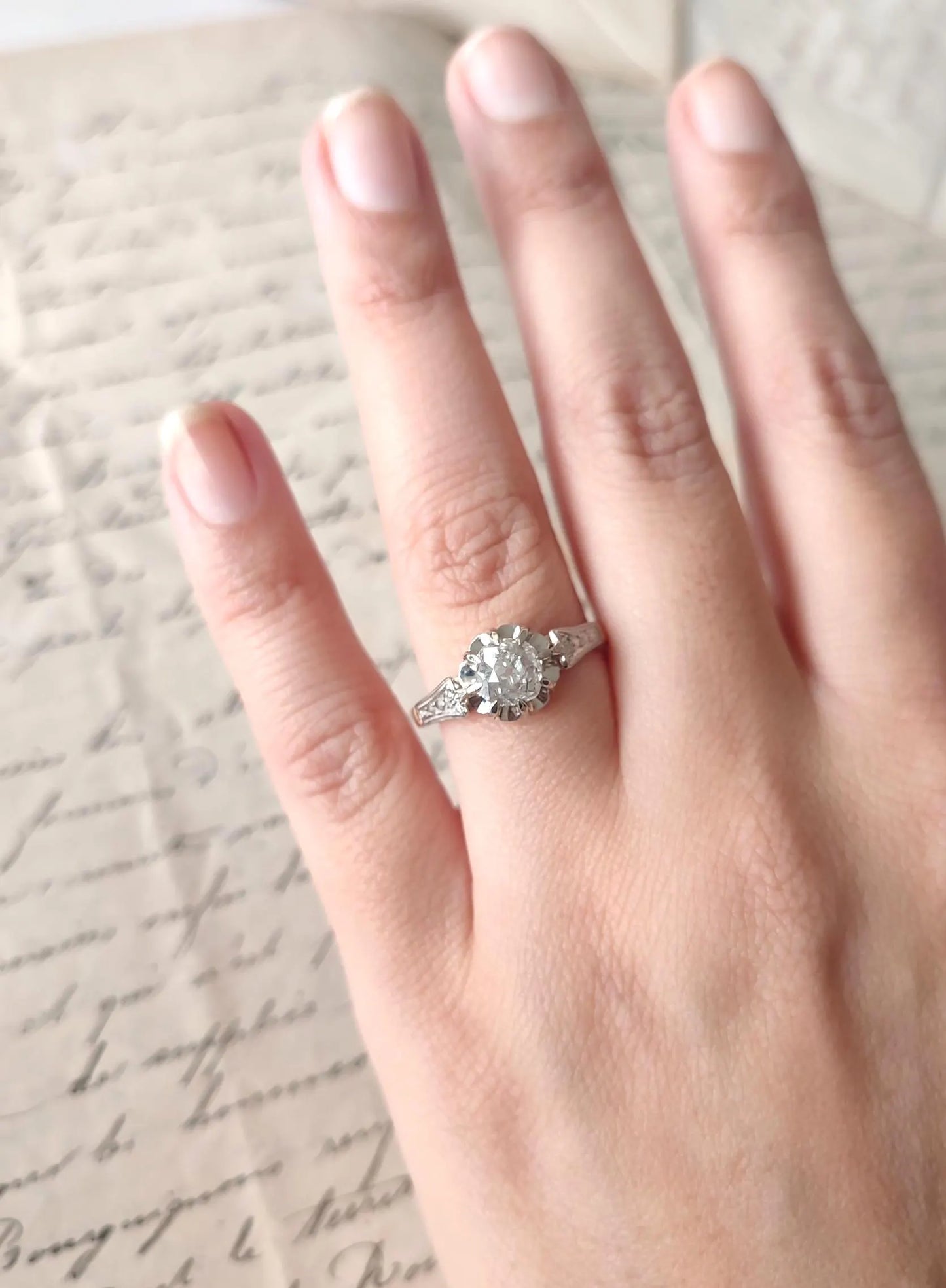 Bague ancienne diamant 0,70 ct en or rose et blanc 18k – solitaire illusion Art Déco