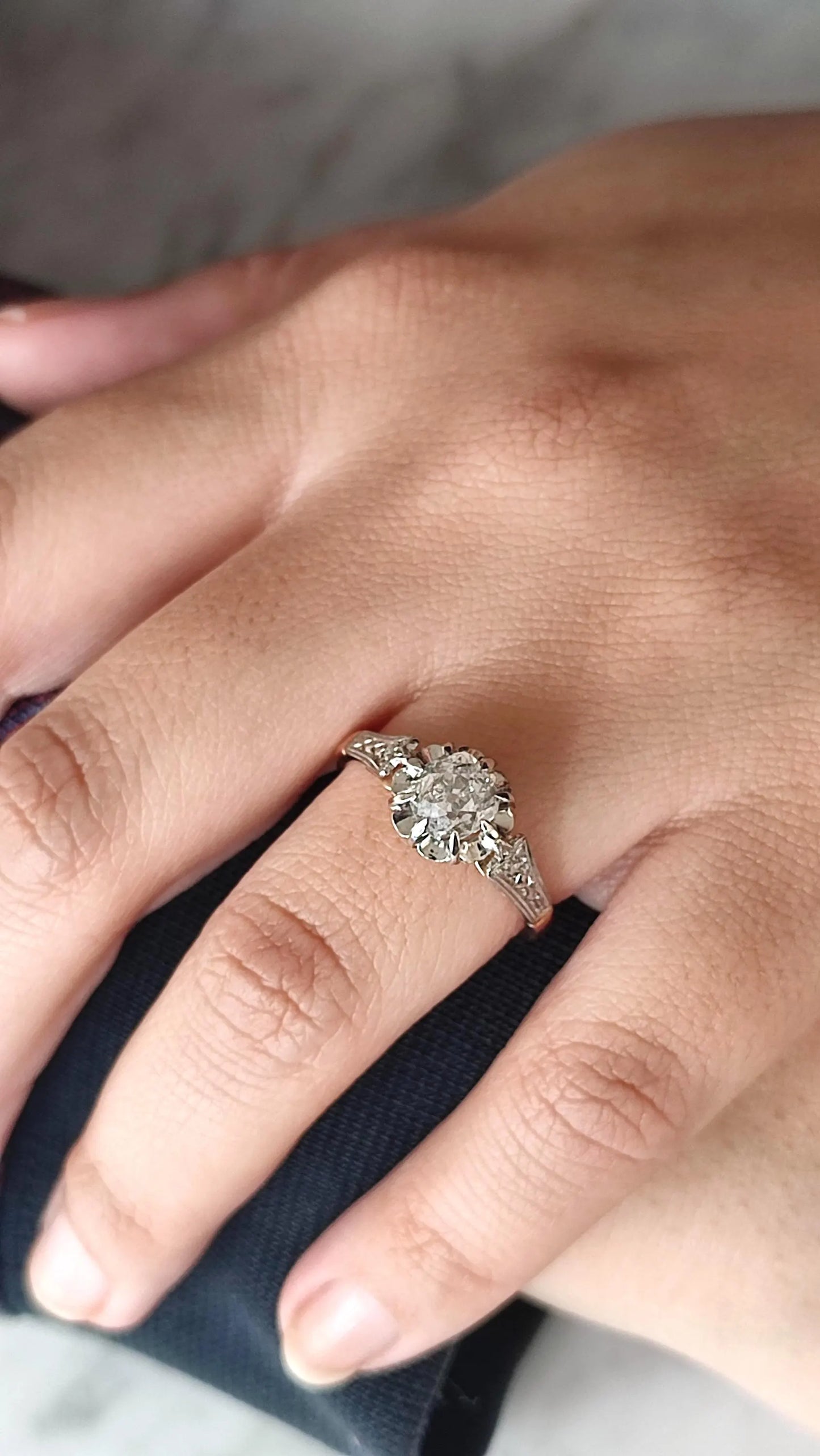 Bague ancienne diamant 0,70 ct en or rose et blanc 18k – solitaire illusion Art Déco