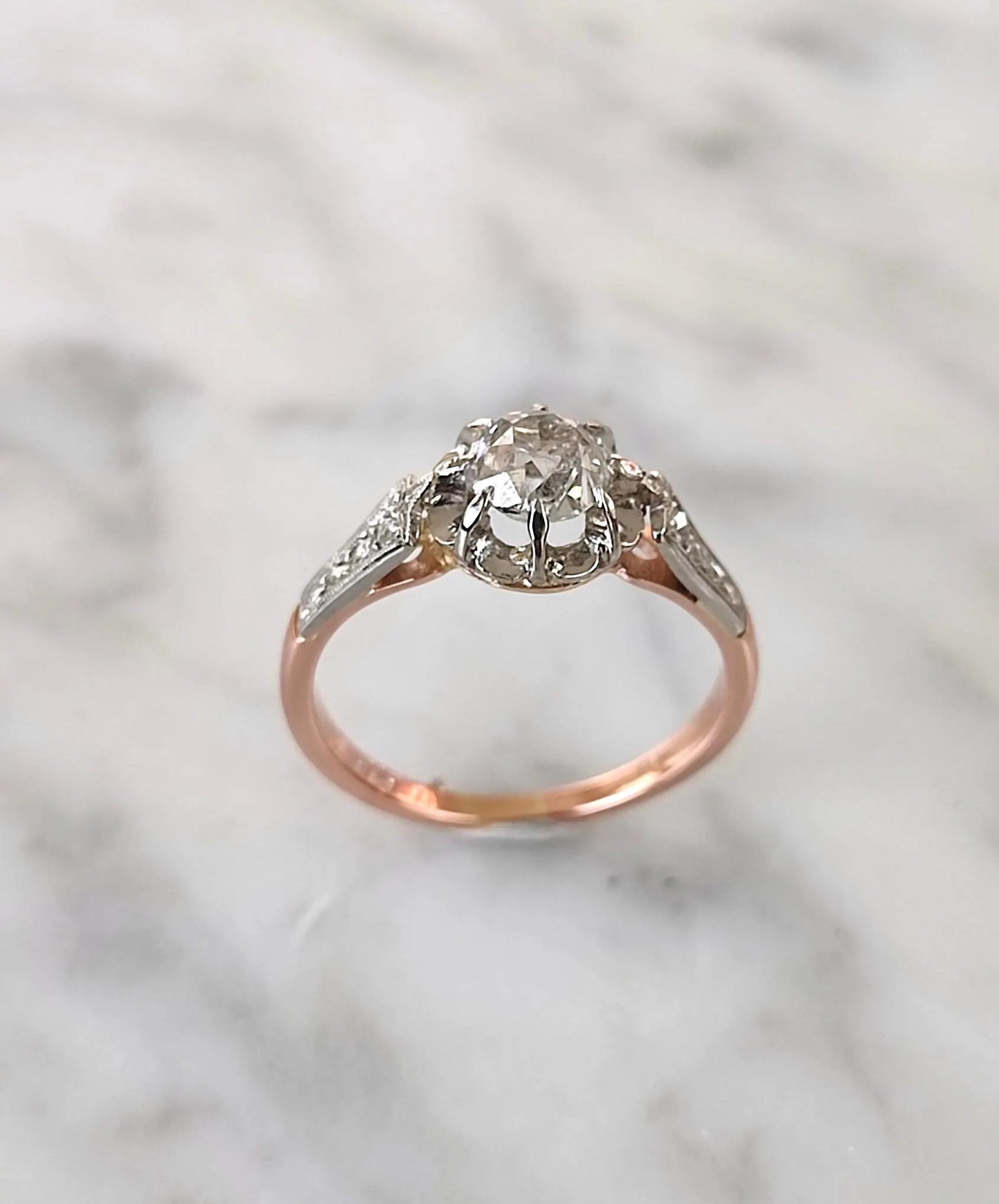 Bague ancienne diamant 0,70 ct en or rose et blanc 18k – solitaire illusion Art Déco