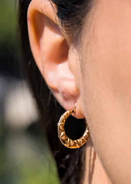 Créoles Vintage texturées en or 18K, Elégantes boucles d’oreilles anciennes