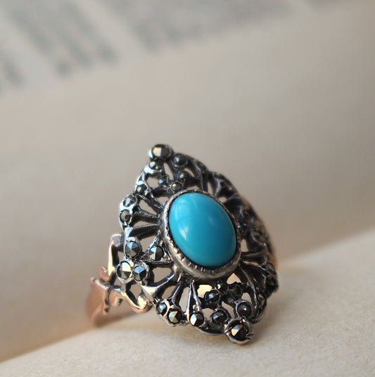 Bague ancienne  Napoléon III en or 18 carats, argent, cabochon de turquoise et marcassites