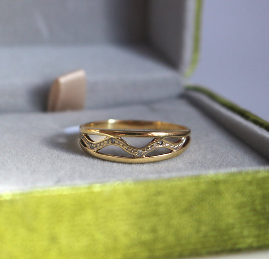 Bague vintage serpent ajourée en or jaune 18K – motif ondulé, diamants
