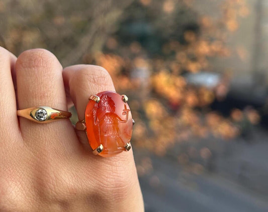 Bague or 18k cornaline gravée motif guerrier, Bague pour homme