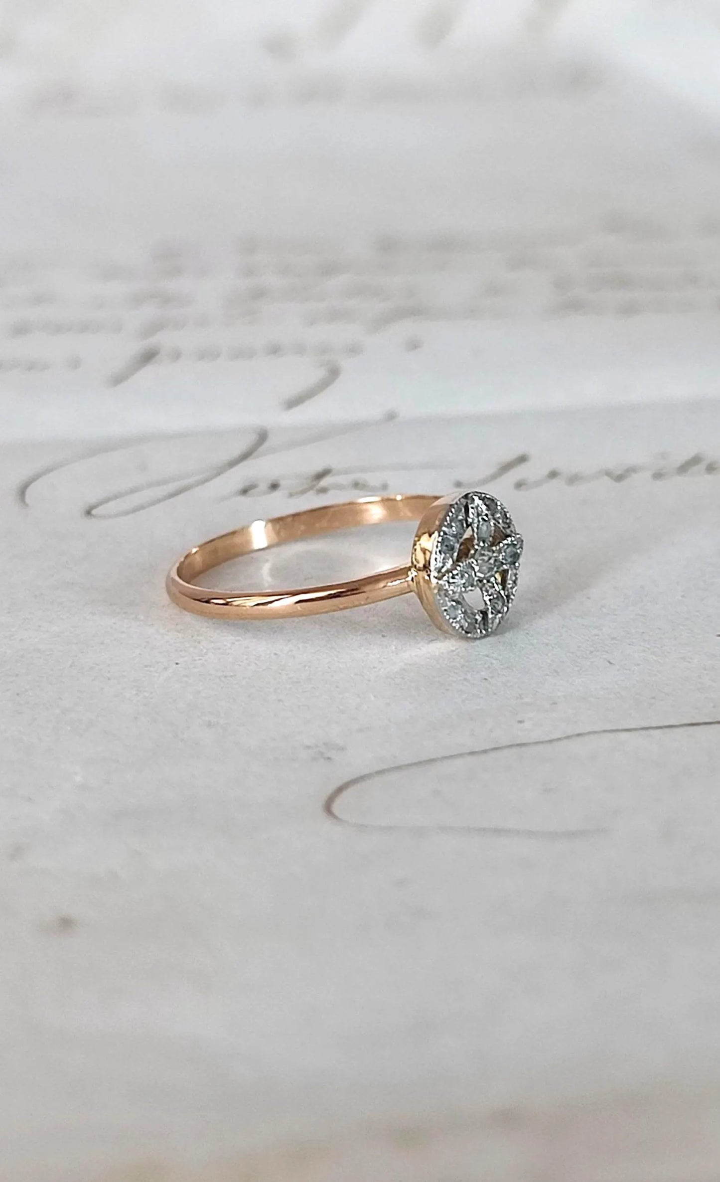 Bague Art Déco en or blanc 18k et diamant, pavage diamants - bague de fiançailles ancienne