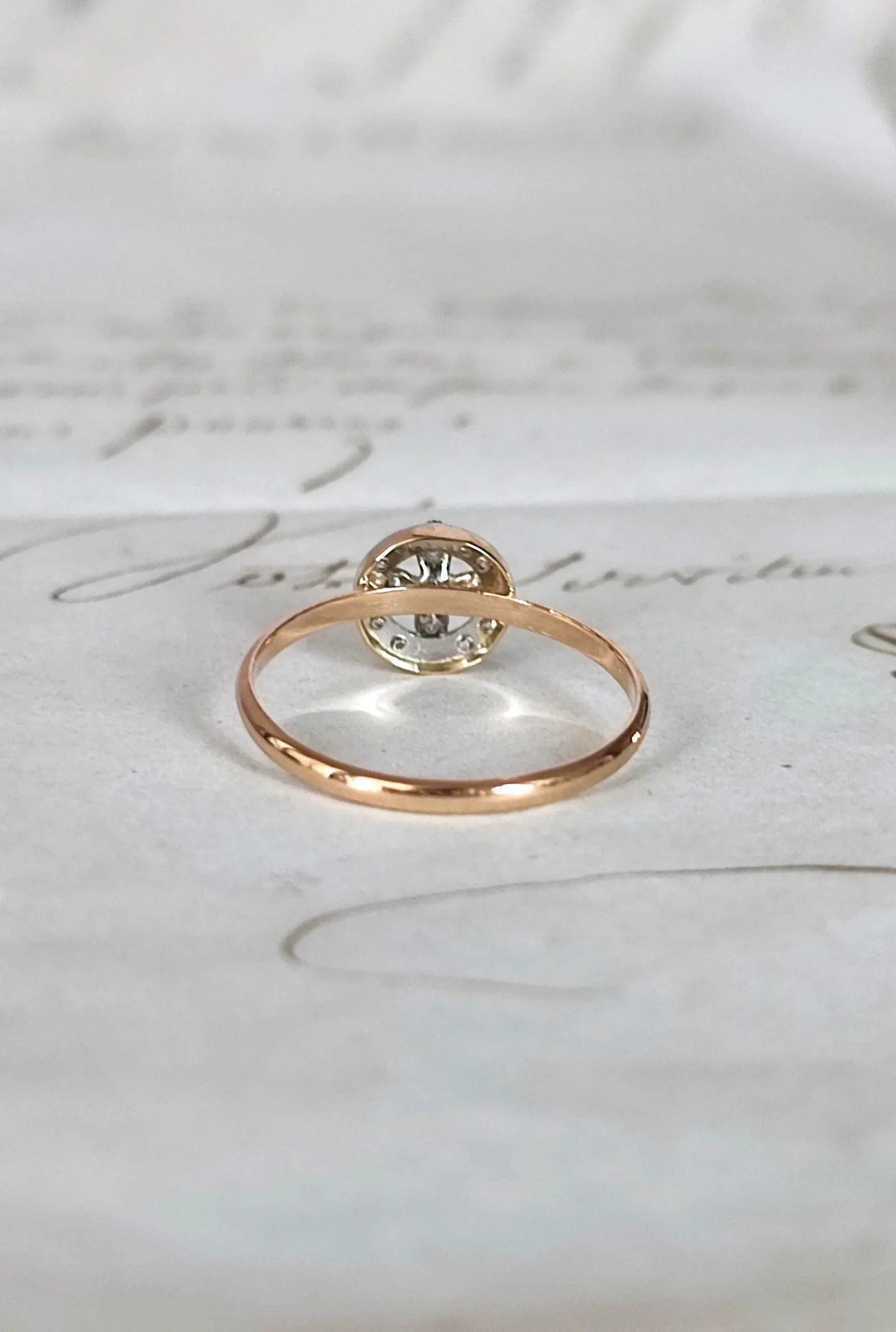 Bague Art Déco en or blanc 18k et diamant, pavage diamants - bague de fiançailles ancienne