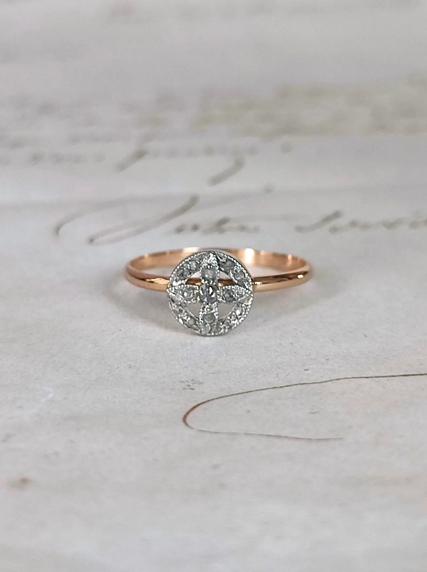 Bague Art Déco en or blanc 18k et diamant, pavage diamants - bague de fiançailles ancienne