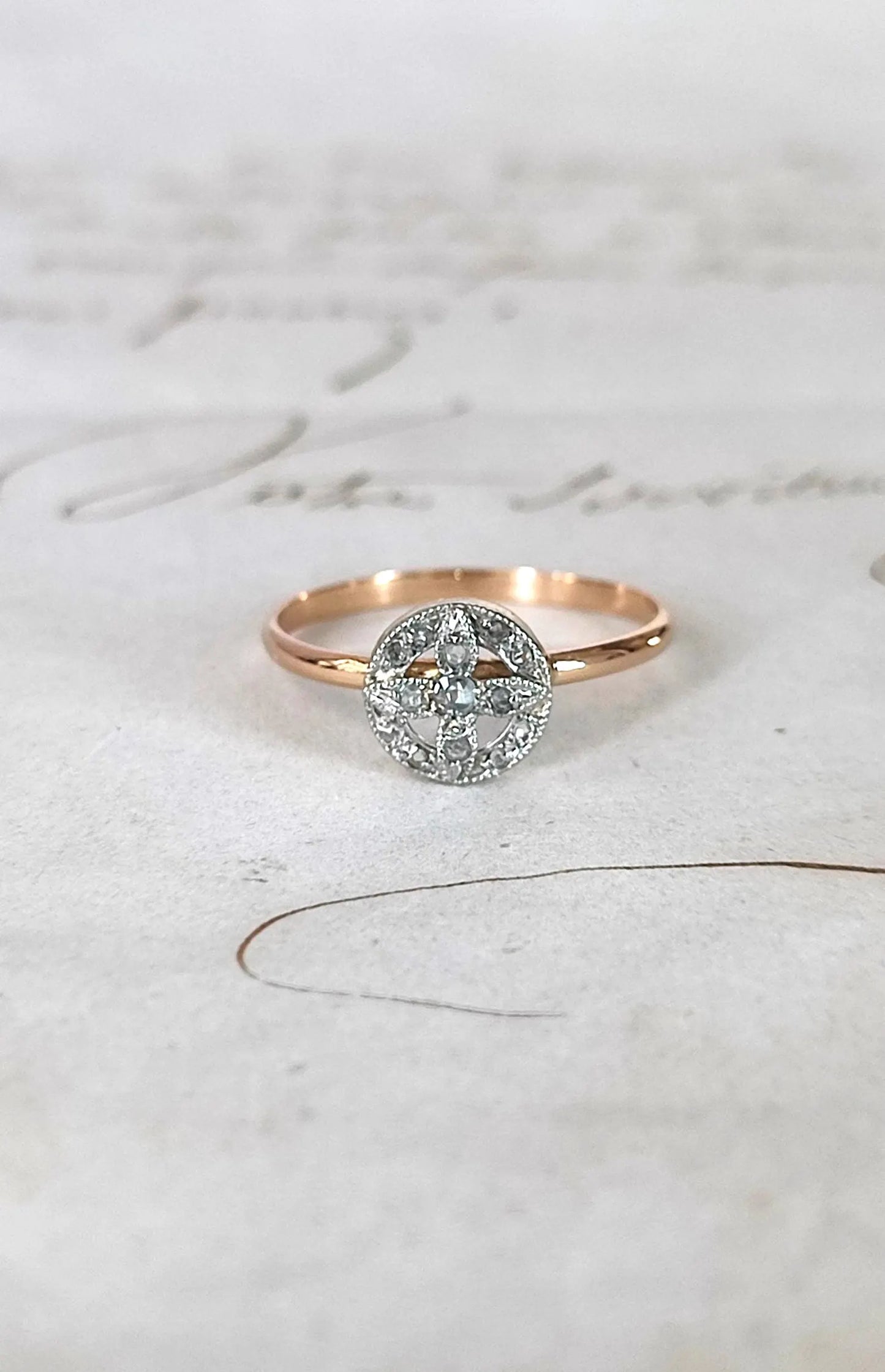 Bague Art Déco en or blanc 18k et diamant, pavage diamants - bague de fiançailles ancienne