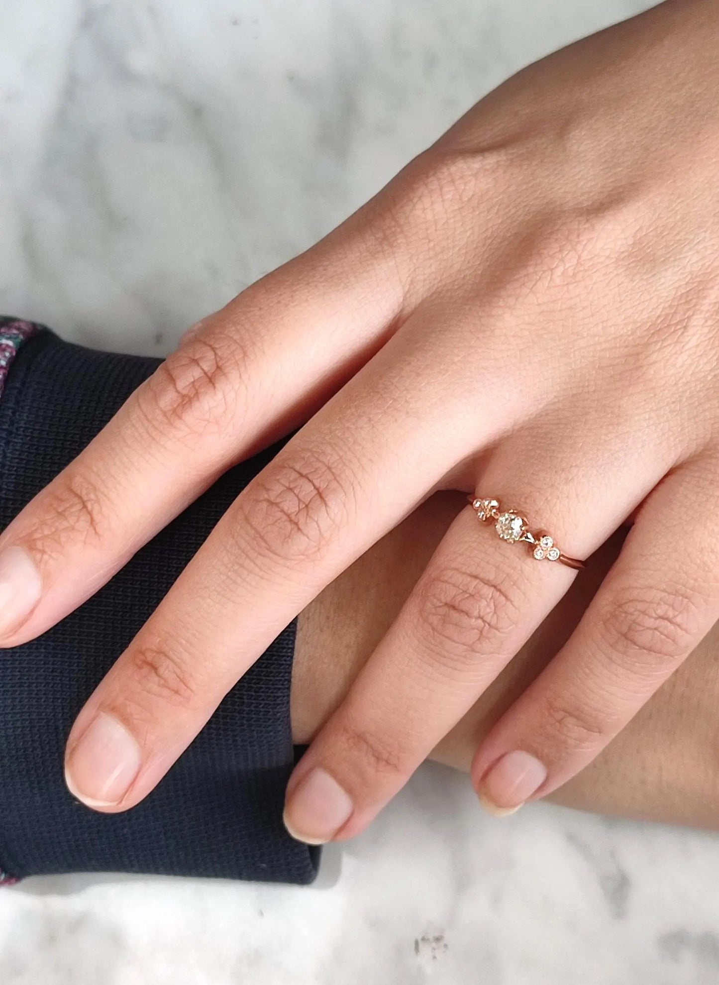 Bague solitaire diamant en or rose 18k motif trèfle - 19e siècle - bague de fiançailles ancienne