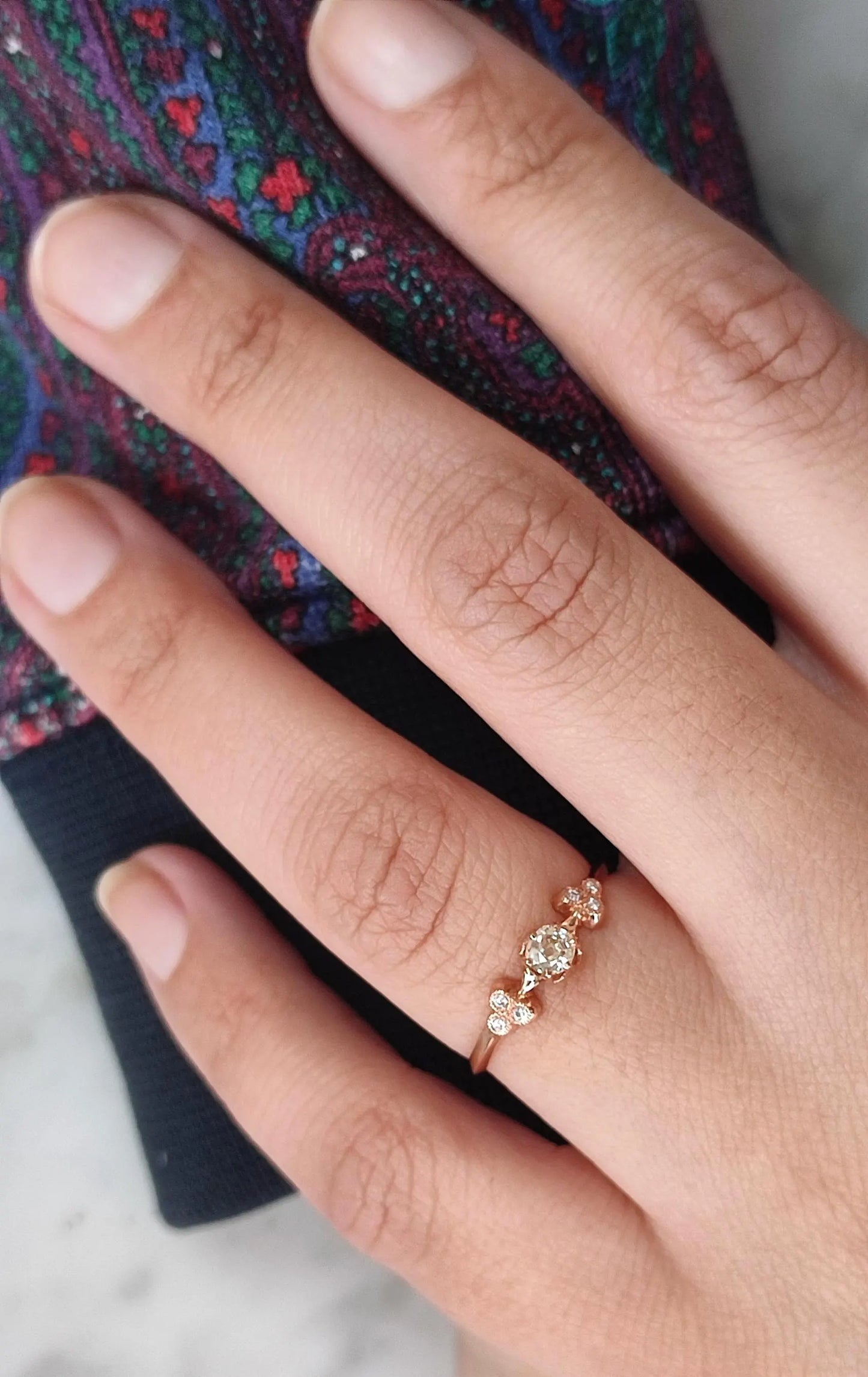 Bague solitaire diamant en or rose 18k motif trèfle - 19e siècle - bague de fiançailles ancienne