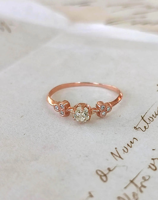 Bague solitaire diamant en or rose 18k motif trèfle - 19e siècle - bague de fiançailles ancienne