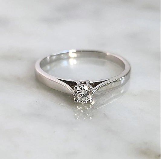 Bague solitaire en or gris 18k, diamant rond brillant 0.14ct – bague de fiançailles classique