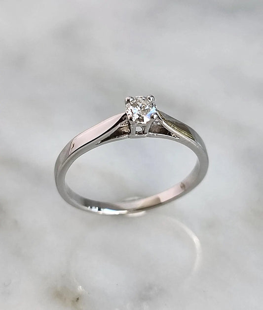 Bague solitaire en or gris 18k, diamant rond brillant 0.14ct – bague de fiançailles classique